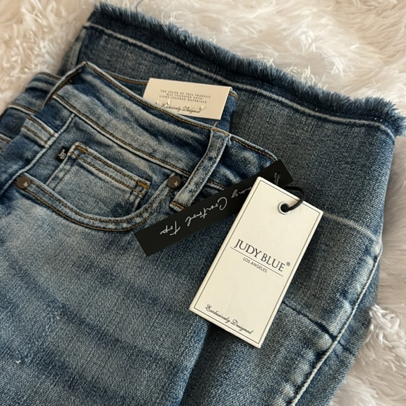 NWT Judy Blue Tummy Control Release Hem Flares Judy Blue Jeans SZ. 3/26 - Picture 4 of 4